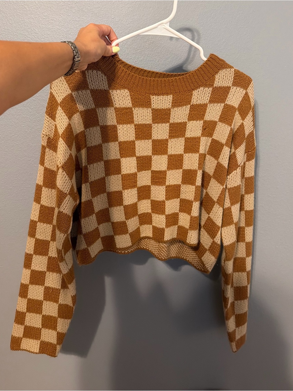SHEIN Brown and Cream Checkerboard Cropped Crewneck Sweater